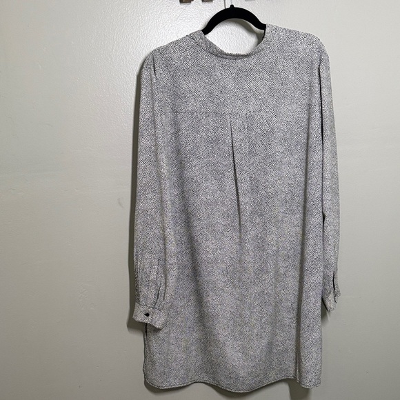 Anne Klein Black and White Dotted Blouse - Picture 6 of 6